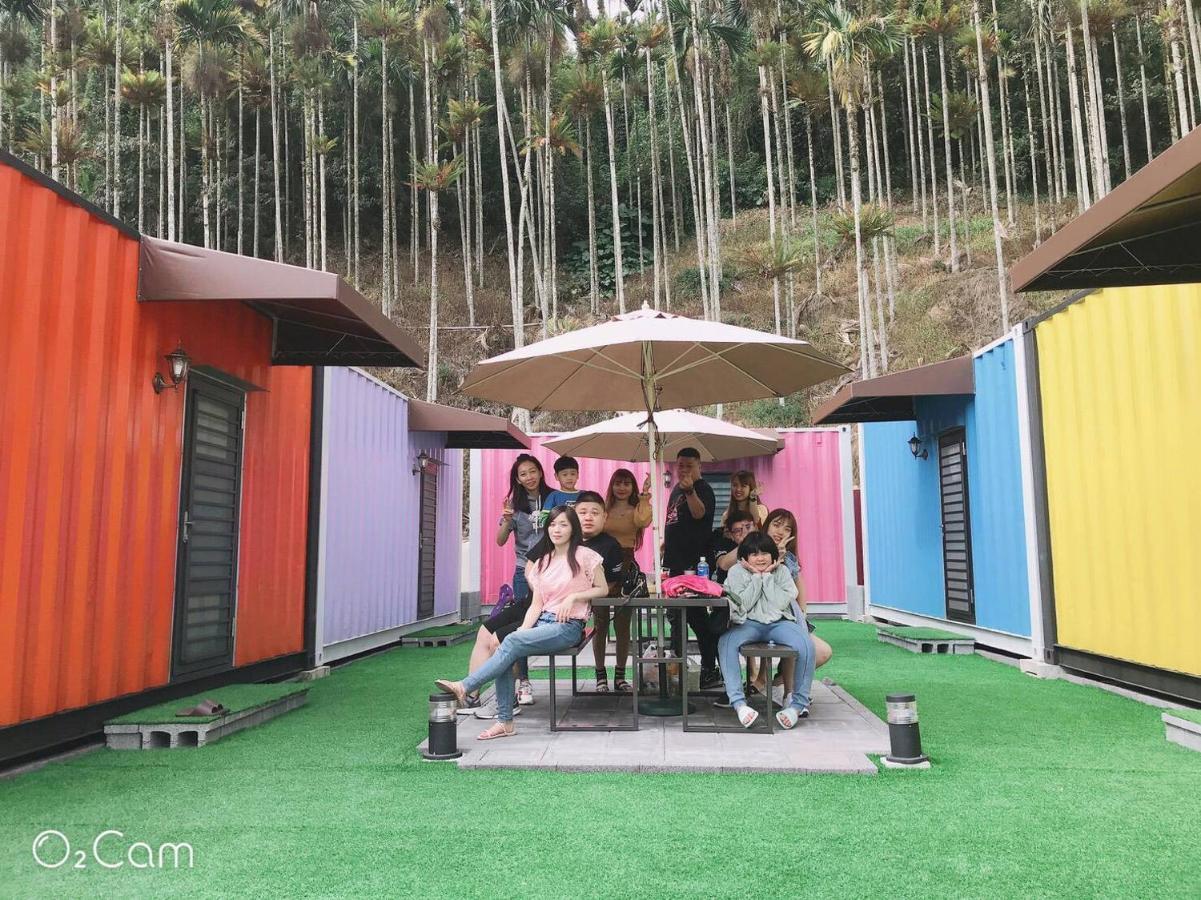 Tea King Container Acomodação com café da manhã Yuchi Exterior foto